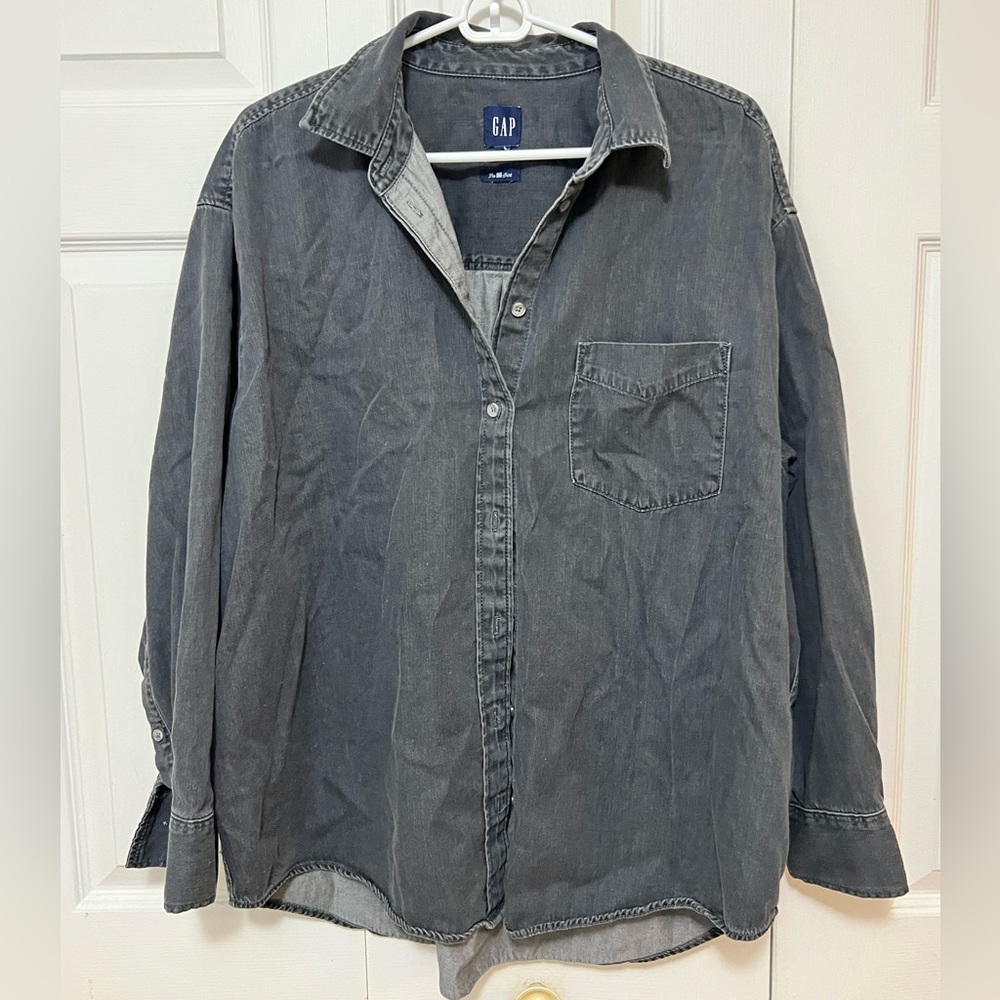 GAP NEW | oversized black denim button down shirt in size large